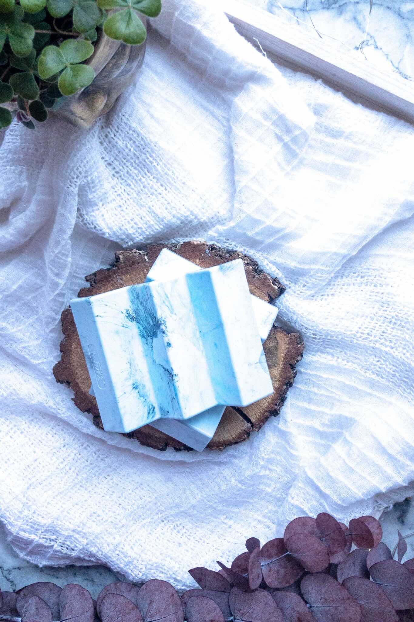 Eco-Friendly Soap Dishes Crafted from Recycled Fishing Nets & Plastic Bottles